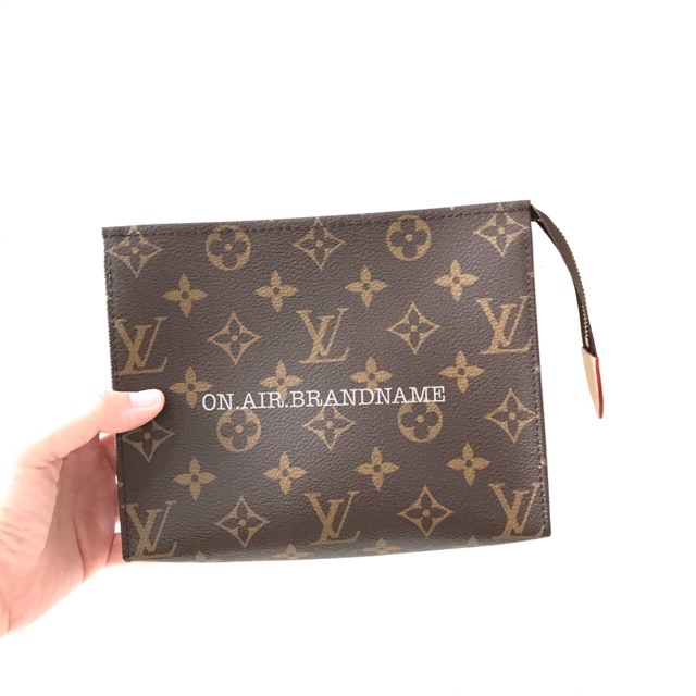 Louis Vuitton Toiletry 19, Luxury, Bags & Wallets on Carousell