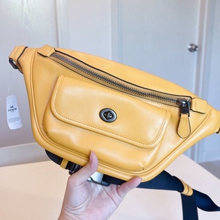 พร้อมส่งNew Coach HERITAGE BELT  bag 💼