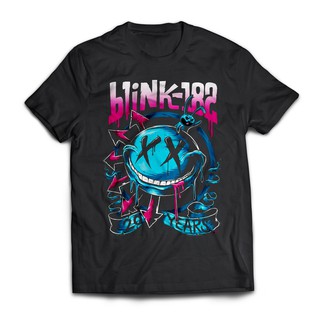 เสื้อยืดแขนสั้นลําลอง ผ้าฝ้าย 100% พิมพ์ลายกราฟฟิค Blink -182 20 ปี พรีเมี่ยม