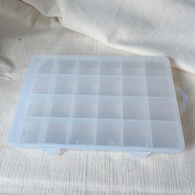 Y010 กล่องพลาสติก ใส่ลูกปัด กล่องอุปกรณ์