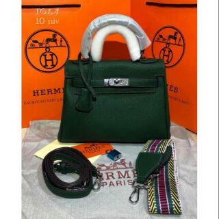 พร้อมส่งทุกสี Hermes ได้สายสะพายเเบบหนังเเละสายสปอร์ตไปเลยจ้าตัวนี้ งานเเซ่บมากกก