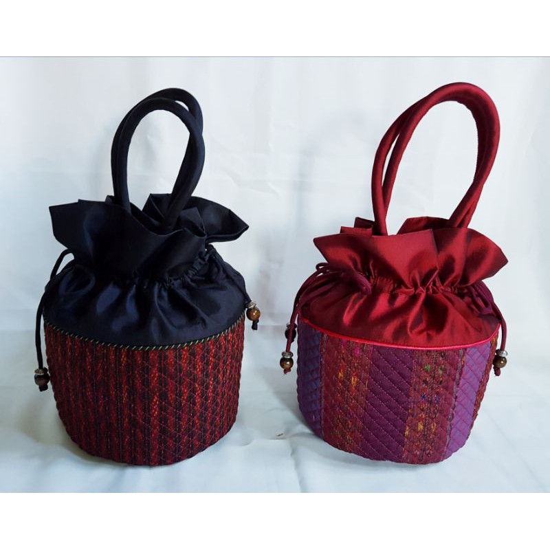 กระเป๋าผ้าไหมถุงเงินหูรูด | Shopee Thailand
