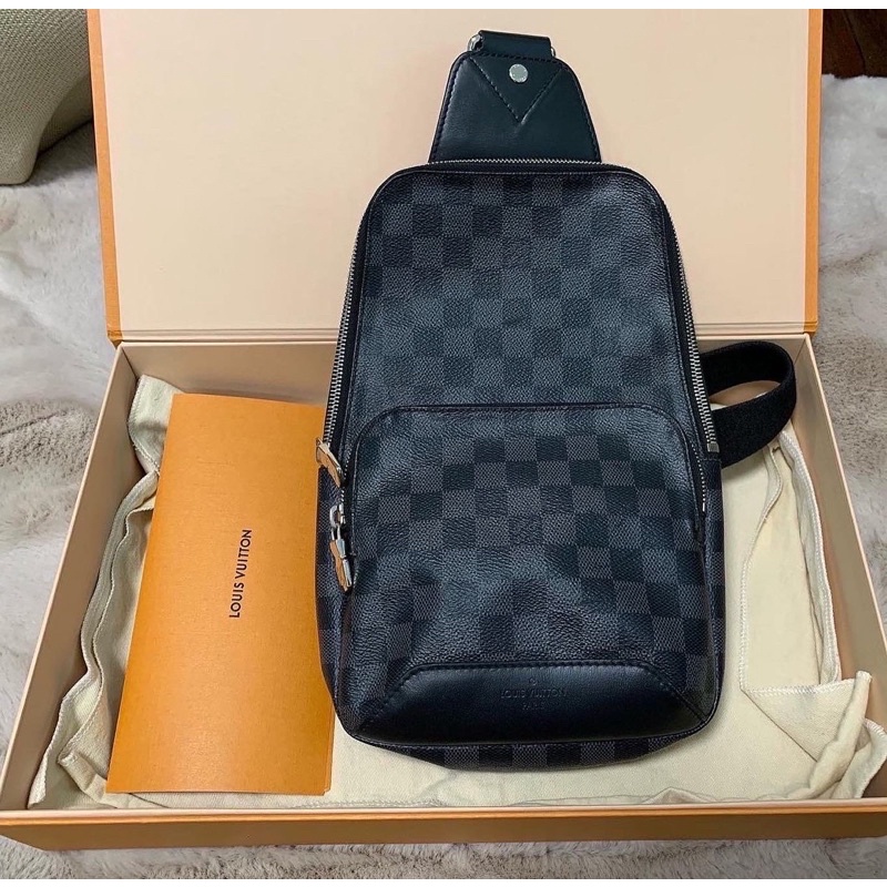 Used Louis Vuitton Avenue Sling bag