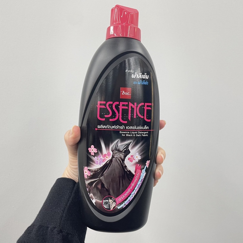 Essence Liquid Detergent For Black & Dark Fabric เอสเซ้นซ์ ผลิตภัณฑ์ซักผ้า สำหรับผ้าสีเข้มและผ้าสีดำ 900 มล. | Shopee Thailand