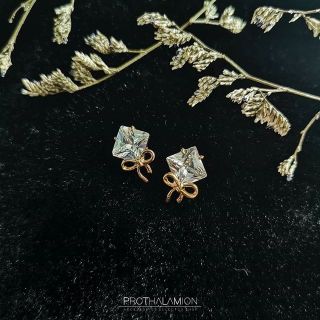 Luxury Cute Bow Square Crystal Earrings : ต่างหู ตุ้มหู คริสตัล ประดับ โบว์ น่ารัก