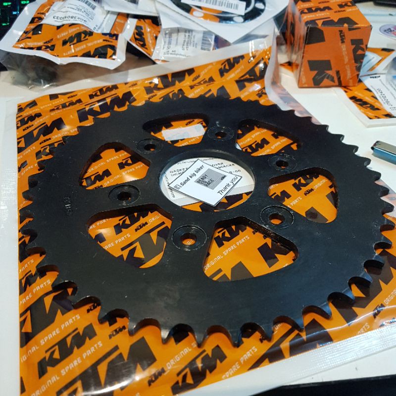 [ของแท้]สเตอร์หลัง spocket 44 46 KTM DUKE RC 200 250 390