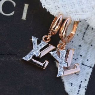 ต่างหู Lv งานทอง5ไมครอนประดับเพชรcz