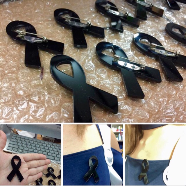 🖤 เข็มกลัดไว้อาลัย อะคริลิค สีดำ/กลิตเตอร์