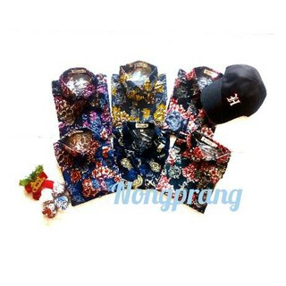 เสื้อวินเทจลายดอกเข้าทรง แบบเป็นไซร์