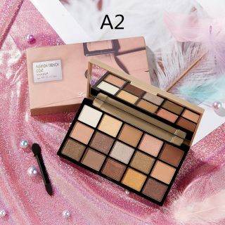 พร้อมส่ง✅ La Mei​ La Eyeshadow​ Palette​ เนื้อฝุ่น 15 สี สุดคุ้ม