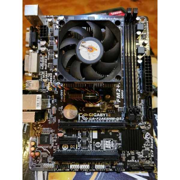 Gigabyte GA​-F2A68HM-DS2​+CPU A8​ 5600k APU