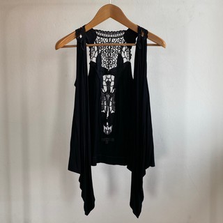 เสื้อคลุม Chaps Lace Vest