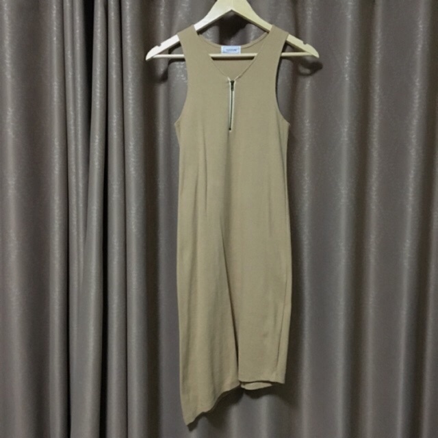 เดรสแขนกุด HOFSTORE