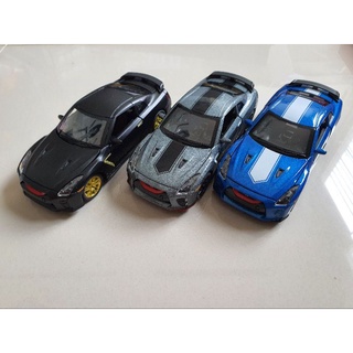 โมเดลรถเหล็ก Nissan GT-R 1:32 (ยาวประมาณ 14-15cm)