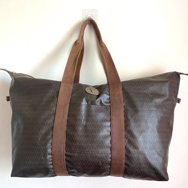 Valentino แท้💯กระเป๋าเดินทาง size ใหญ่