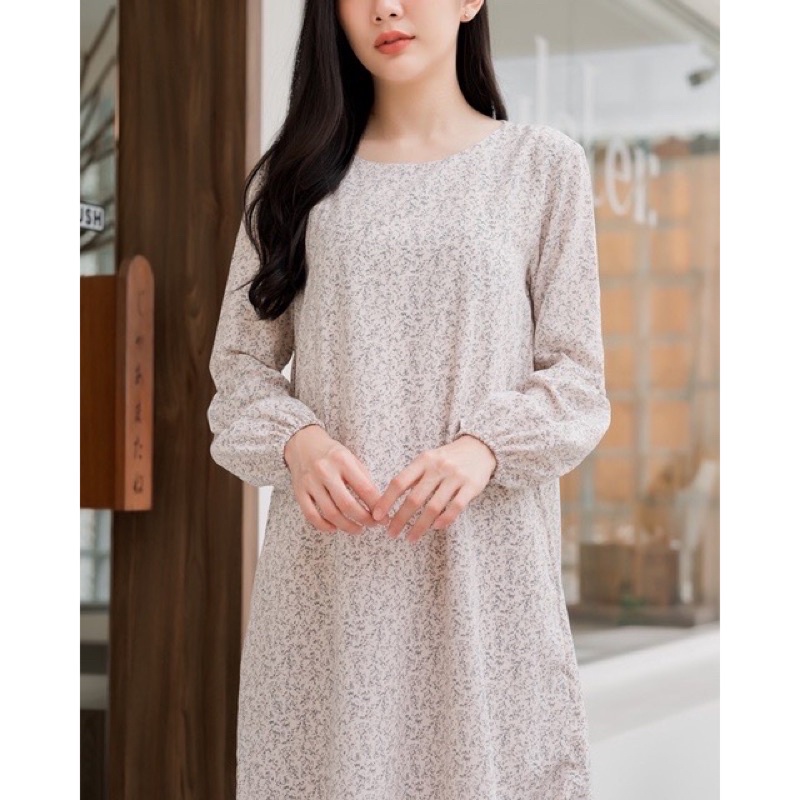 Bella dress จากร้านlittle.clothest