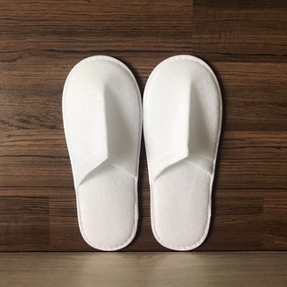 B002 รองเท้าสลิปเปอร์ผ้าเทอรี่ สีขาว แบบหัวปิด ขนาด 28x11 ซม…