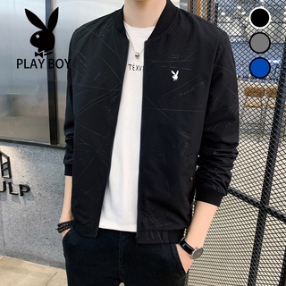 【พร้อมส่ง】PLAYBOY เสื้อแจ็กเก็ตบอมเบอร์ลําลอง คอปกตั้ง สีพื้น สําหรับผู้ชาย และผู้หญิง เหมาะกับการขี่รถจักรยานยนต์