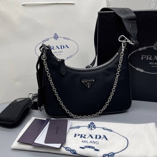 Prada re-edition สีดำ Size 22 cm