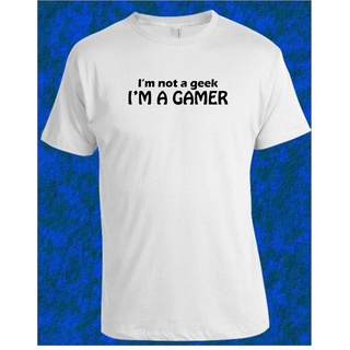 เสื้อยืดสีขาวเสื้อยืด พิมพ์ลายเกมเมอร์ Im A GEEK Game Playstation เหมาะกับของขวัญ สําหรับผู้ชาย และผู้หญิงS-4XL