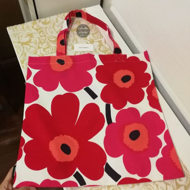 แท้ (Like New ขายขาดทุน งดต่อราคา) Marimekko Pieni Unikko Kassi กระเป๋าผ้า  สีแดง ยอดฮิต 44*43cm ใช้ไป1ครั้ง เหมือนใหม่ | Shopee Thailand