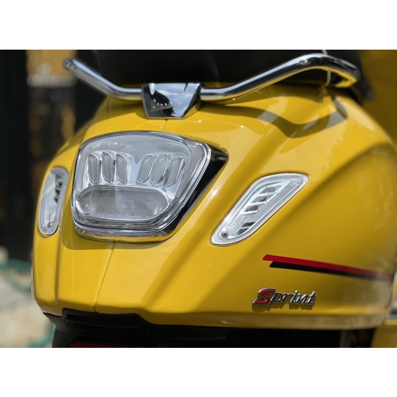 ไฟท้าย NEW VESPA LV. สายฟ้า สีใส