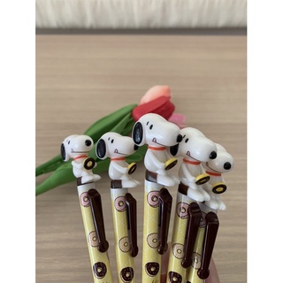 ✨สินค้ามือหนึ่ง✨ RARE‼️ ดินสอกด snoopy ถือโดนัท🍩✨ (Universal studio japan🇯🇵)