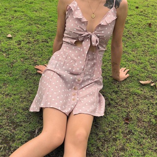ชุดมินิเดรสลายจุดสีชมพู น่ารักมุ้งมิ้ง เสริมดีเทลผูกโบว์ที่อก ชุดสมอคหลัง ใส่แล้วเข้ารูปค่ะ ผ้าsilk ปรับความยาวสายได้