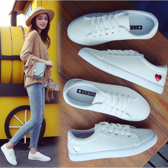 𝑳𝒂𝒆𝒊 𝒃𝒂𝒈&𝒔𝒉𝒐𝒆𝒔👠 รองเท้าผ้าใบหนังนิ่ม สีขาวล้วน แต่งลายหัวใจด้านข้าง เบอร์ 35-40