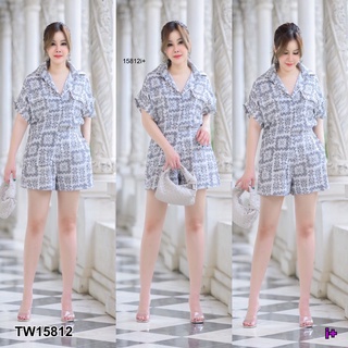 TW15812 Set 2 ชิ้น #สาวอวบ เสื้อเชิ้ตไหล่ล้ำพับแขนเบิ้ล กระดุมหน้า มากับกางเกงขาสั้น เอวสูงสม็อกหลัง