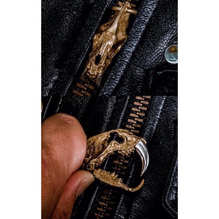 [Handmade] WONDROUS Saber-toothed Cat Skull เขี้ยวทำจากเงิน กระโหลกทำจากทองเหลือง พวงกุญแจ/สร้อยคอ