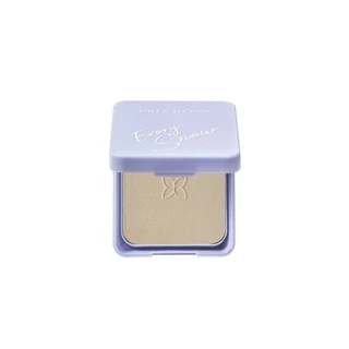 โฉมใหม่ Cute Press แป้งผสมรองพื้นคิวเพรส สีฟ้า อิเวอร์รี่ สโนว์ Evory Snow Whitening & Oil Control ขนาด 12g