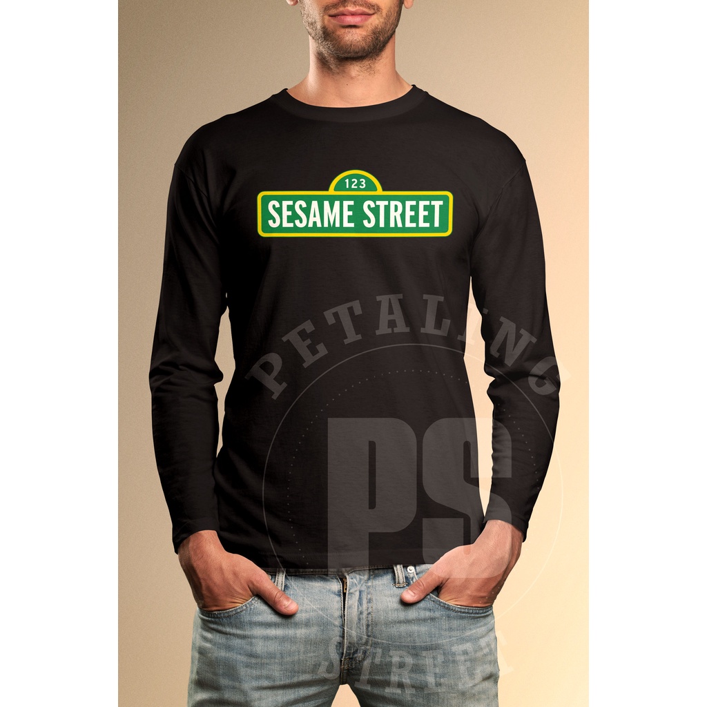 [3 RNA] 123 SESAME STREET เสื้อยืดแขนยาวโลโก้ / UNISEX TEE ผ้าฝ้าย 100% แฟชั่นกราฟิก STREETWEAR PRIN