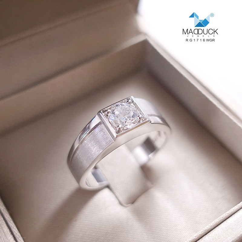 Madduckjewels แหวนเงินแท้ 925 CZ / โมอิส (Moissanite) / เพชร Lab Grown ชุบโรเดียม แหวนแต่งงาน RG1826WGR