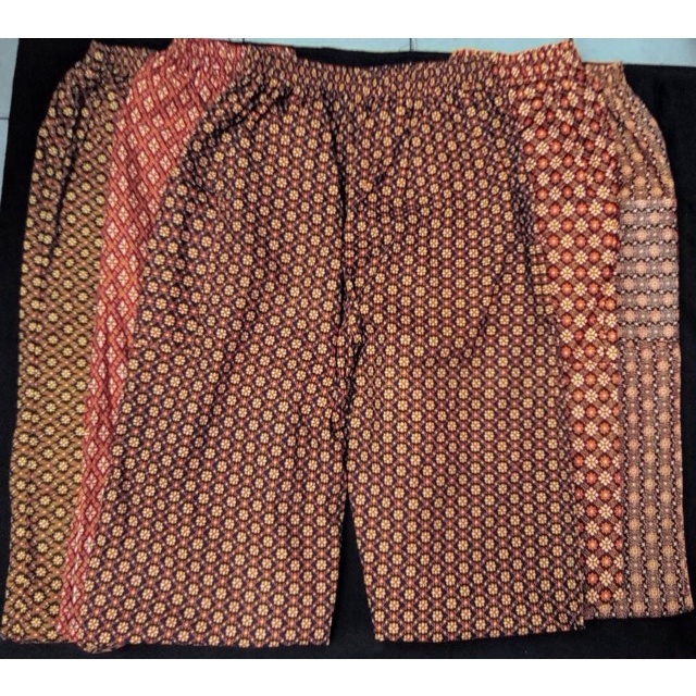 กางเกงลายไทย กางเกงคนแก่ ตัดจากผ้าถุง ผ้าคอตตอน กางเกงเอวยางยืดคนแก่