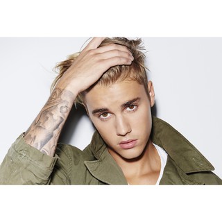 โปสเตอร์ Justin Bieber จัสติน บีเบอร์ Music Poster รูปภาพ ภาพถ่าย โปสเตอร์วงดนตรี ตกแต่งผนัง ตกแต่งบ้าน ดนตรี