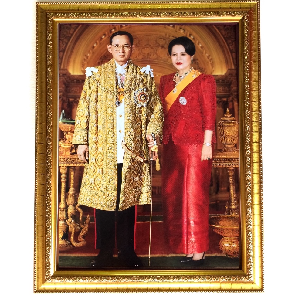 กรอบรูปภาพรัชกาลที่ 9  ขนาด 18*23นิ้ว  ของขวัญขึ้นบ้านใหม่ ภาพติดผนัง หน้าที่การงาน