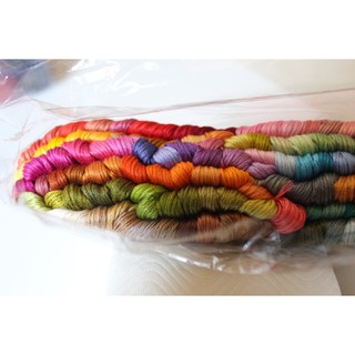 ไหมปักผ้า  150 สี 150 ใจ ไล่สีสวยมากๆ