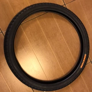 ยางนอก จักรยาน ดีสโตน deestone 20x1.75 ลายเรียบ