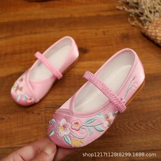 ❤ พร้อมส่งจ้าาา ❤ รองเท้าจีนสำหรับเด็ก ชุดกี่เพ้าสาวน้อย ใส่กับกี่เพ้า น่ารักมาก หรือใส่แมตกับชุดอื่นๆๆ หวานน่ารัก