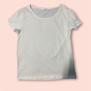 เสื้อขาว **พร้อมส่ง**