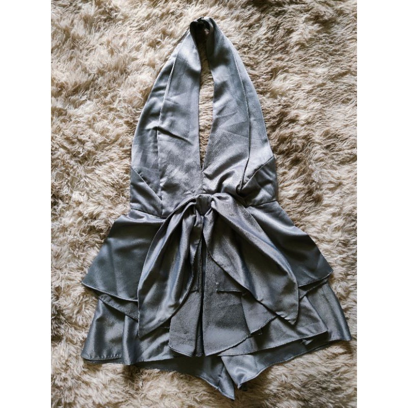 จั๊มคล้อมคอโชว์หลังงานป้าย vabene size.m