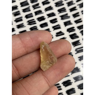 (C) พลอยดิบแท้ เยลโล่ อพาไทร์(Yellow Apatite) พลอยธรรมชาติ 100% น้ำหนัก 16.50 กะรัต