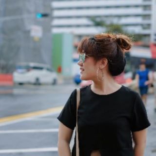 SPLIT TOP เสื้อคอกลม แต่งผ่ากลางด้านหน้า