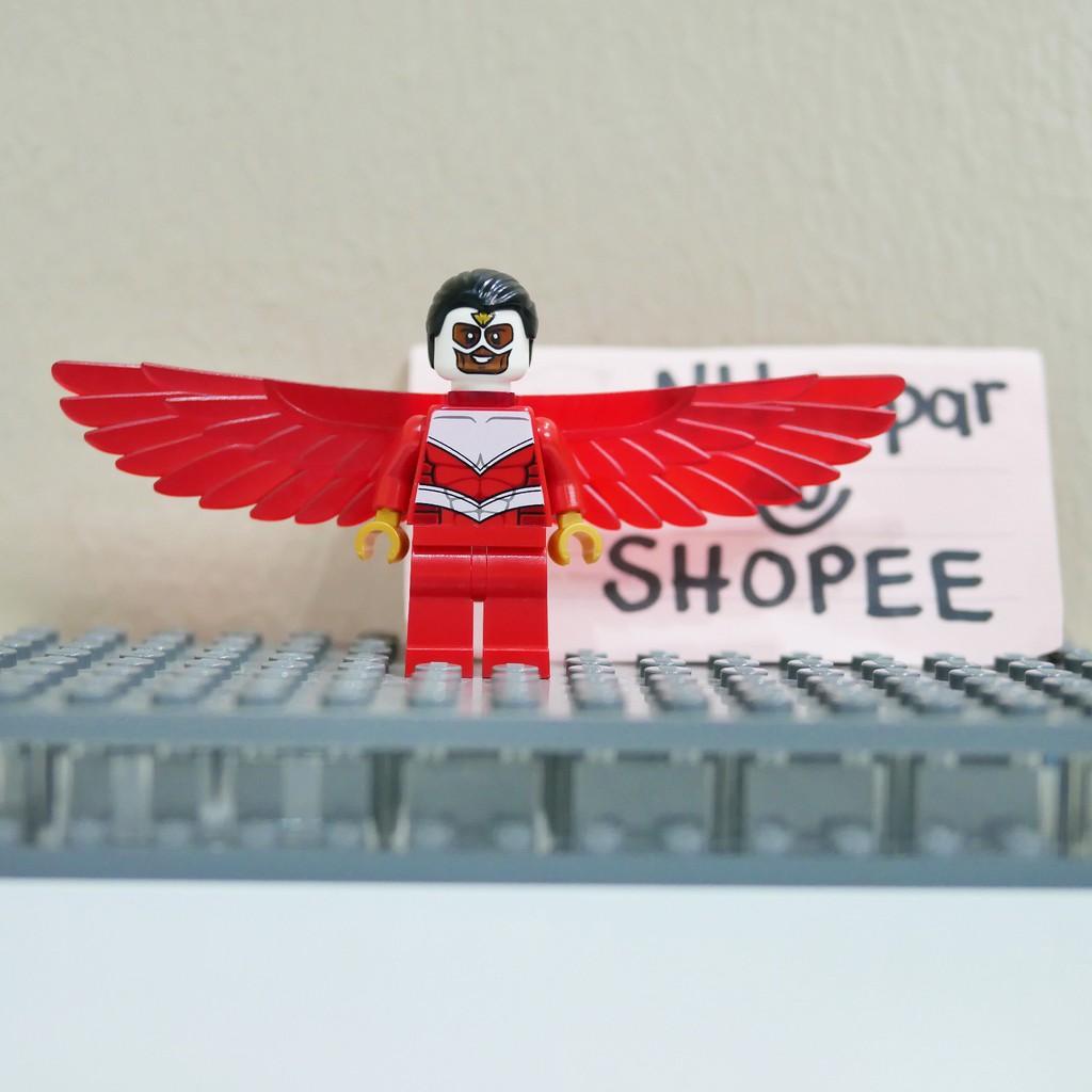 +++ ขาย Lego Falcon เวอร์ชั่นคอมมิค หนังสือการ์ตูน Avengers จากค่าย Marvel ของแท้ พร้อมส่ง +++