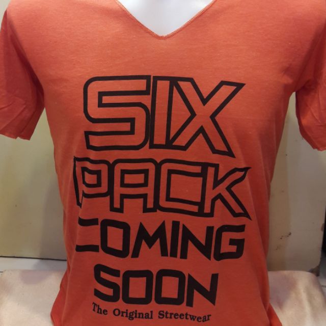 เสื้อยืด​สีส้ม ไซส์​ M # SIX PACK COMING SOON เสื้อยืดคอ​เปลือย​ ผ้านิ่มใส่สบาย​ เหมาะ​กับ​อากาศ​บ้า