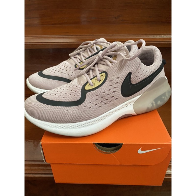 รองเท้าวิ่งผู้หญิงNike
