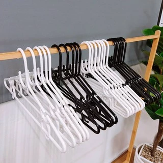 ไม้แขวนเสื้อ สีขาว มินิมอล ไม้แขวนพลาสติก แพ็ค 6 ชิ้น ราคาถูก # No.37