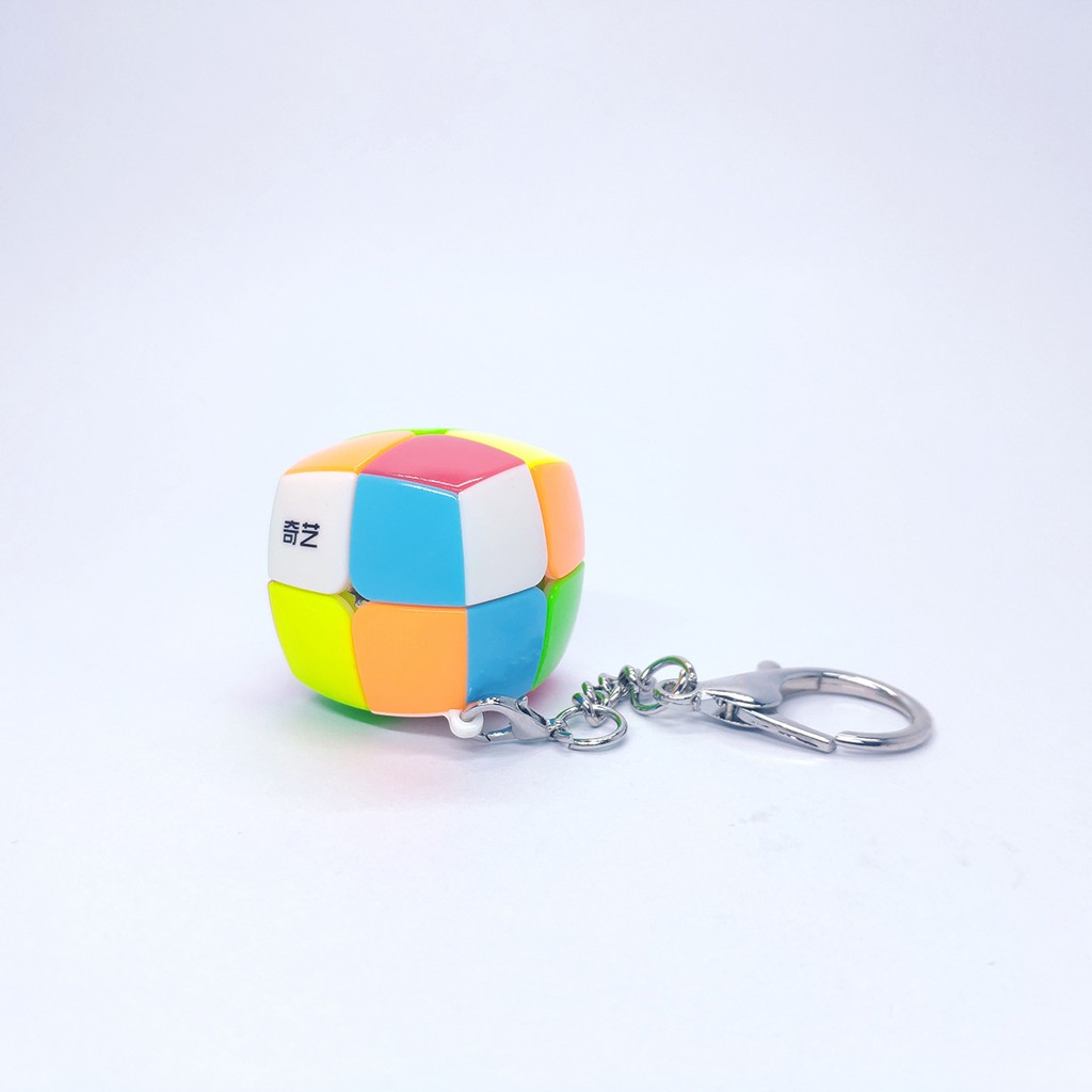 พวงกุญแจ รูบิค 2x2 รูบิค ของแท้อย่างดี 2x2 cube QiYi 2x2 Pillowed keychain Stickerless Magic Cube ru