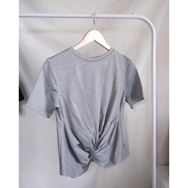 ส่งต่อเสื้อยืดสีเทา numsha_brand used like new‼️